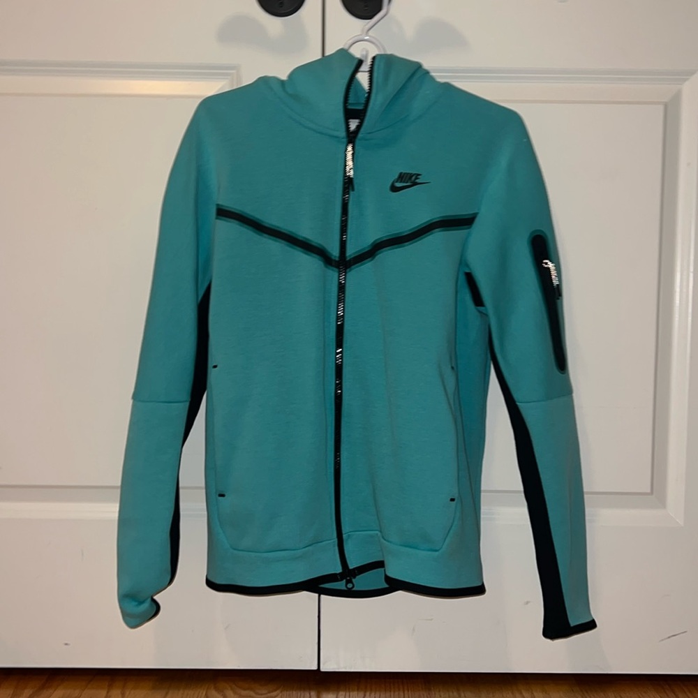 Nike- Men’s Tech Windrunner Full-Zip Hoodie